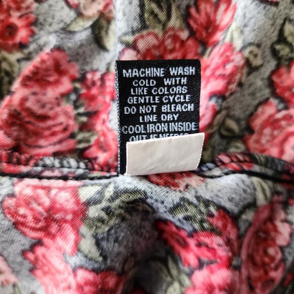 Torrid Velvet Dress Womens Size 2X Black Red Rose Print Soft Stretch Fit Flare - Picture 9 of 9